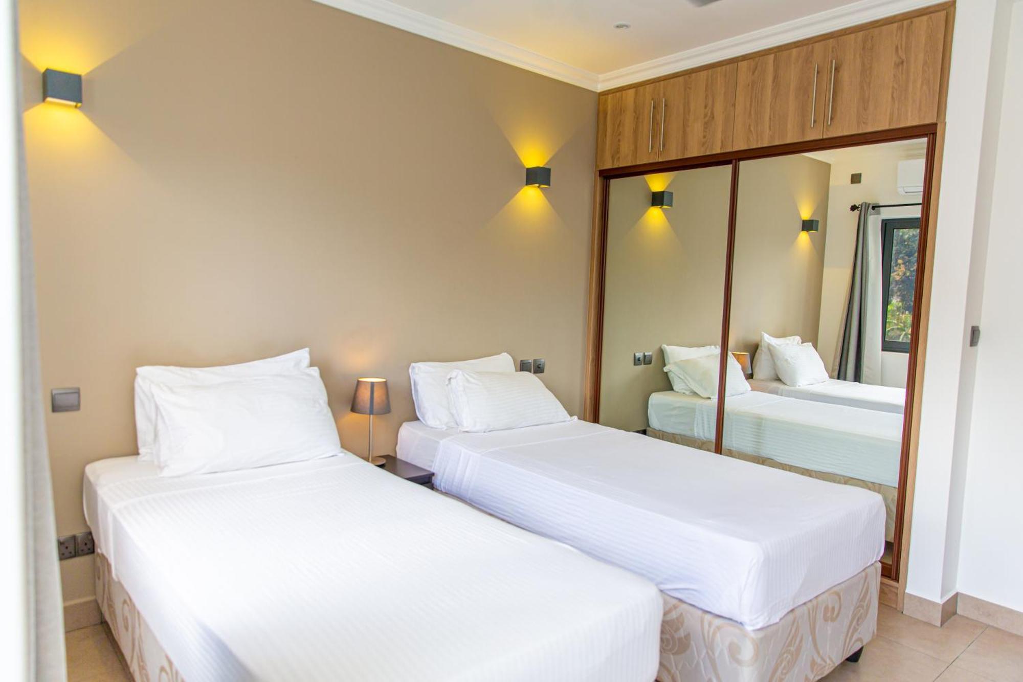 B Holiday Apartments Бо-Валлон Экстерьер фото