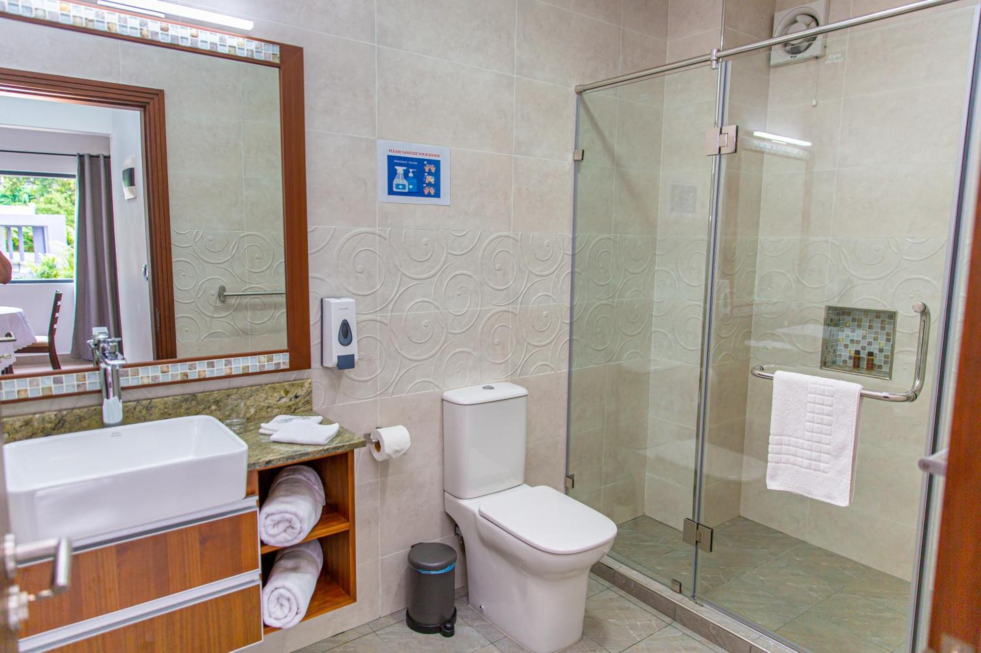 B Holiday Apartments Бо-Валлон Экстерьер фото