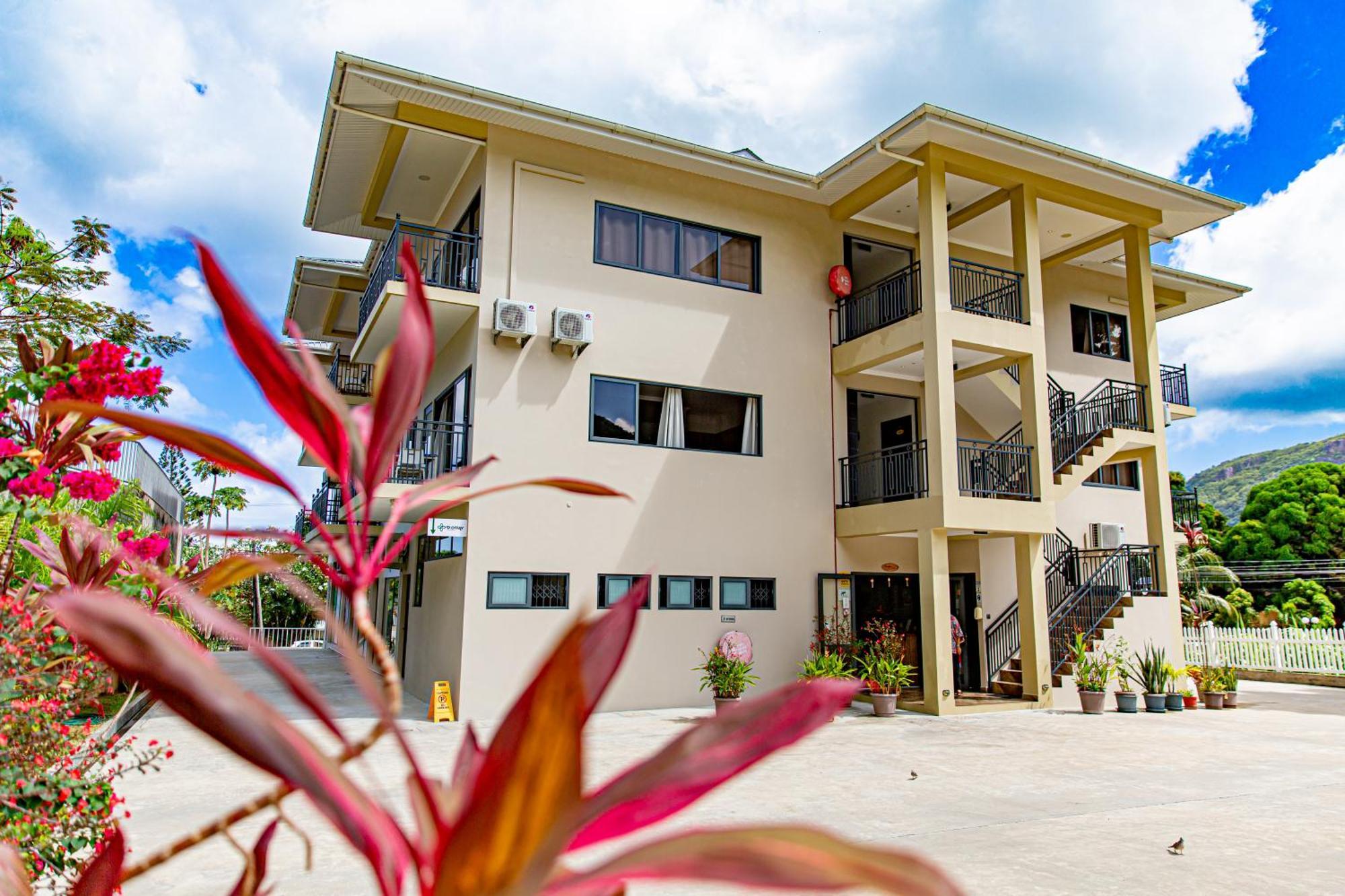 B Holiday Apartments Бо-Валлон Экстерьер фото