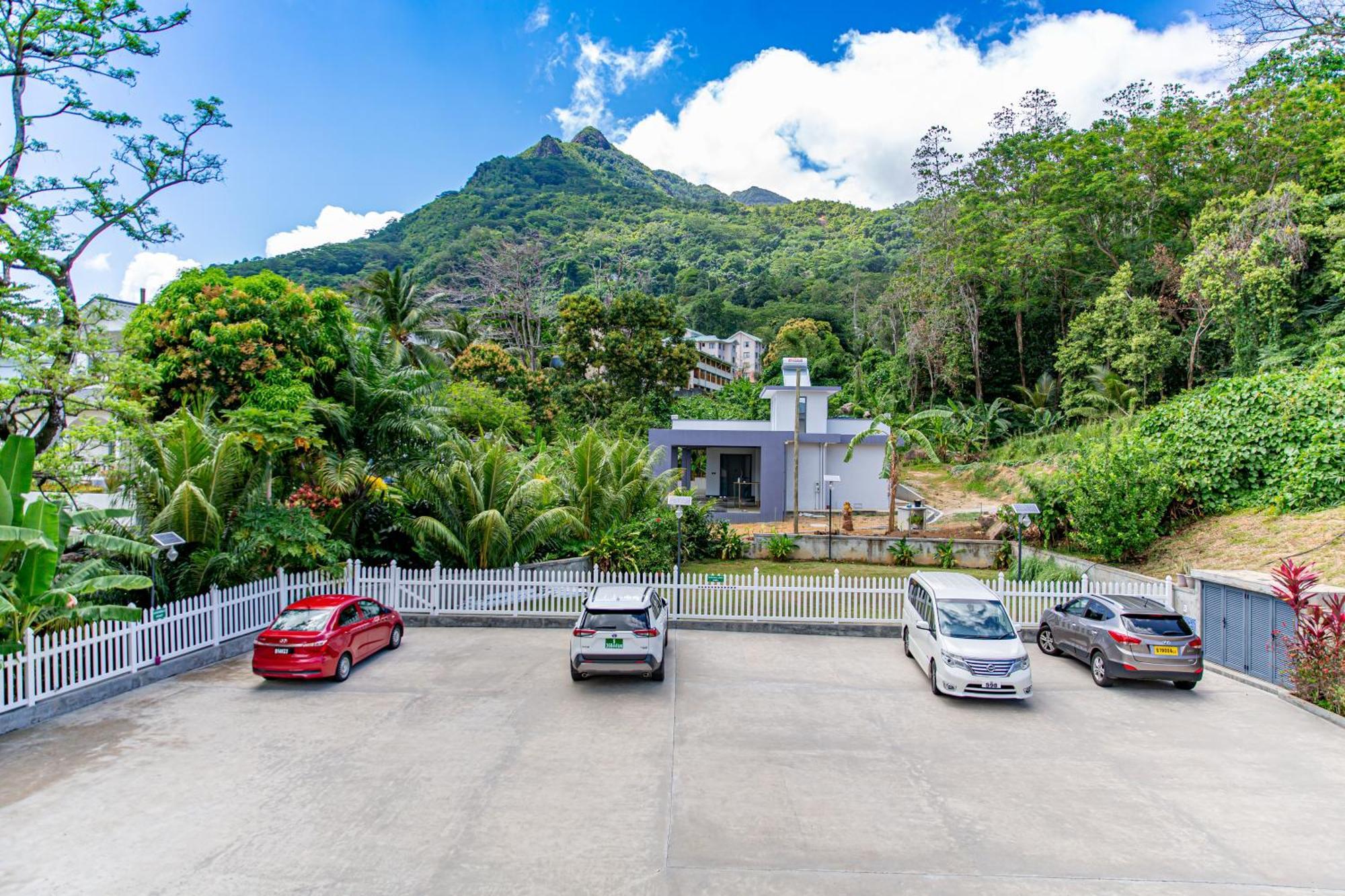 B Holiday Apartments Бо-Валлон Экстерьер фото